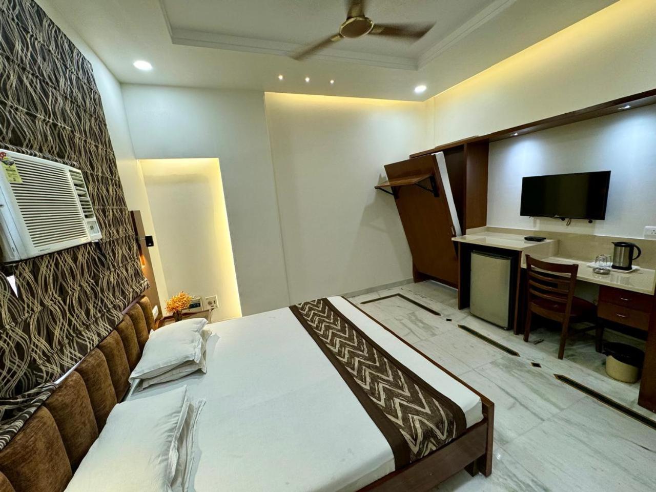 Hotel C Park - Karol Bagh, New Delhi Exterior photo